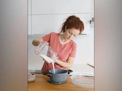 
      
      Calorie-free sweeteners affect microbiome and glycemic response
      
      