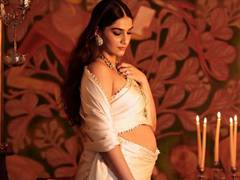 
      
      See how Kareena, Karisma and other celebs wished Sonam Kapoor
      
      