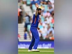 
      
      Irfan Pathan fires back at Waqar Younis with savage tweet
      
      
