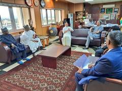 
      
      MoS Muraleedharan discusses bilateral ties with Nigerian FM
      
      