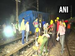 
      
      Goods train derail near Bhubaneswar railway station
      
      