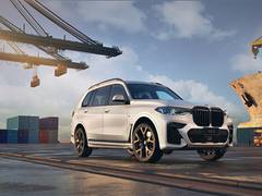 
      
      Luxury meets power: The BMW X7 40i M Sport 50 Jahre M edition
      
      