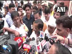 
      
      Kejriwal slams BJP, says fake FIR registered against Sisodia 
      
      