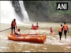 
      
      Chhattisgarh: 6 people deas due to drowning in Ramdaha waterfall
      
      