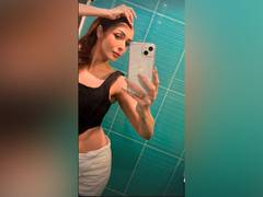 
      
      This image of Malaika Arora is all about body positivity
      
      
