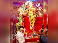 
      
      Kartik Aaryan visits Lalbaugcha Raja to seeks blessings
      
      