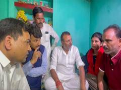 
      
      BJP leaders meet Dumka girl's kin, seek 