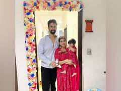 
      
      Charu Asopa, Rajeev Sen call off their divorce, Sushmita reacts 
      
      