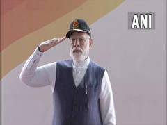 
      
      PM Modi commissions INS Vikrant, 1st indigenous aircraft carrier
      
      