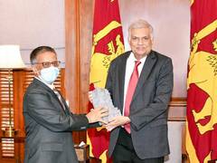 
      
      Indian envoy hands over Maitri Buddha statue to Wickremesinghe 
      
      