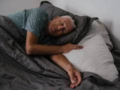 
      
      Obstructive sleep apnoea associated with increased risk of cancer
      
      