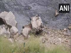 
      
      6 people die in two separate road accidents in J-K's Doda
      
      