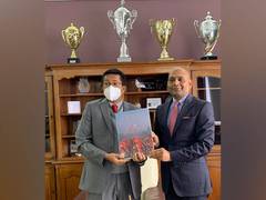 
    India and Madagascar discuss cooperation in the health sector
    