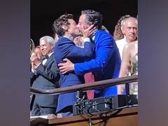 
      
      Harry Styles kisses co-star Nick Kroll
      
      