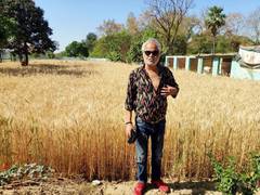 
      
      Sanjay Mishra, Karan Aanand turn allies for women with drama
      
      