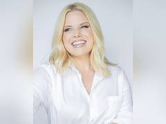 
      
      Megan Hilty breaks silence about family member's fatal planecrash
      
      