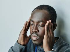 
      
      Hypertension in people features debilitating headaches, sight los
      
      