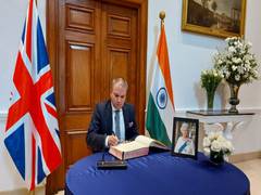 
      
      Polish envoy signs condolence book at British High Commission...
      
      