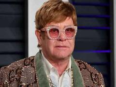 
      
      Elton John honours Queen Elizabeth II during Toronto concert,...
      
      