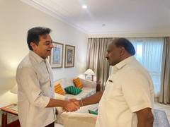 
      
      HD Kumaraswamy  meets KT Rama Rao in Hyderabad
      
      