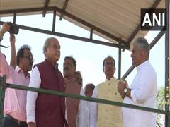 
      
      MP CM , Union ministers Yadav, Tomar inspect Kuno National Park
      
      