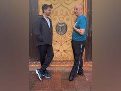 
      
      Anupam Kher, Anil Kapoor revisit old memories
      
      