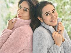 
      
      Kareena, Karisma spend sister-time at dad's house
      
      