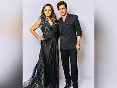 
      
      Shah Rukh Khan cheers for wife Gauri as she launches her show
      
      