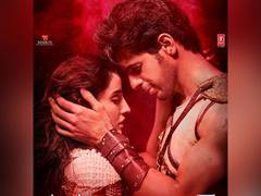 
      
      Sidharth Malhotra, Nora Fatehi's item number 'Manike' out now
      
      