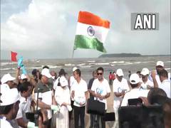 
      
      Goa CM Pramod Sawant organised cleanliness drive
      
      