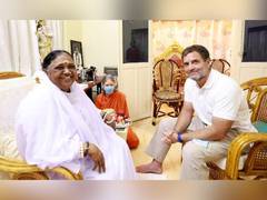 
      
      Rahul Gandhi meets Amritanandamayi Maa on Bharat Jodo Yatra
      
      