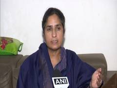 
      
      Congress MP slams Punjab CM for tweeting about C'garh incident
      
      