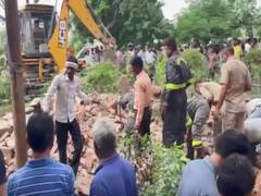 
      
      4 killed as boundary wall of Noida apartment building collapses
      
      