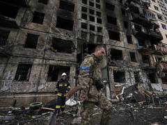 
      
      Moscow to give Russian citizenship to foreigners 
      
      