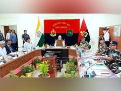 
      
      Amit Shah reviews security issues at borders with Nepal, Bhutan
      
      