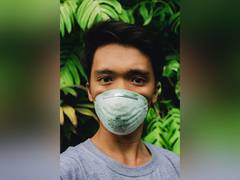 
      
      Researchers develop viral exposure detecting facemask
      
      