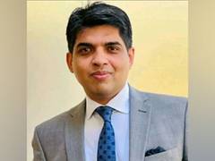 
      
      Former Pak PM Nawaz Sharif's close aide attacked in London
      
      
