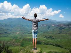 
      
      Study identifies what brings human senses and thoughts together
      
      