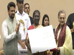 
      
      Asha Parekh conferred Dadasaheb Phalke Award
      
      