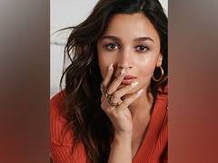 
      
      Alia gives sneak peek into her maternity wear brand's photoshoot
      
      