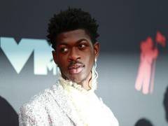 
      
      Lil Nas X pauses concert to take dump backstage
      
      