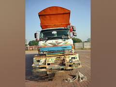 
      
      BSF recovers contraband from Pakistani truck at in Amritsar
      
      