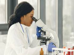 
      
      Particle radioactivity associated with pollution-associated heart
      
      