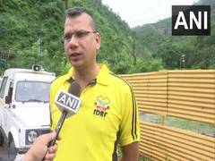 
      
      Uttarkashi avalanche teams rescue mountaineers
      
      