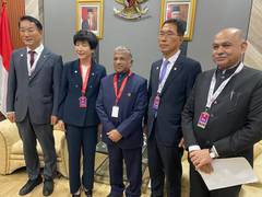 
      
      RS Dy Chairman Harivansh meets his S Korean counterpart 
      
      