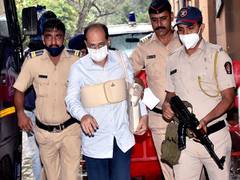 
      
      Delhi HC dismisses plea by sacked Mumbai top cop Sachin Waze
      
      