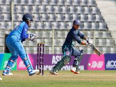 
      
      Nida Dar's fifty guides Pakistan to 137/6 against India
      
      