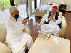 
      
      Lalu recalls Mulayam Singh's contribution to socialist movement
      
      