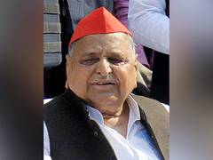 
      
      Congress CMs Gehlot, Baghel to attend Mulayam's funeral in Saifai
      
      