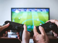 
    Electronic gaming causes life-threatening cardiac arrhythmias 
    